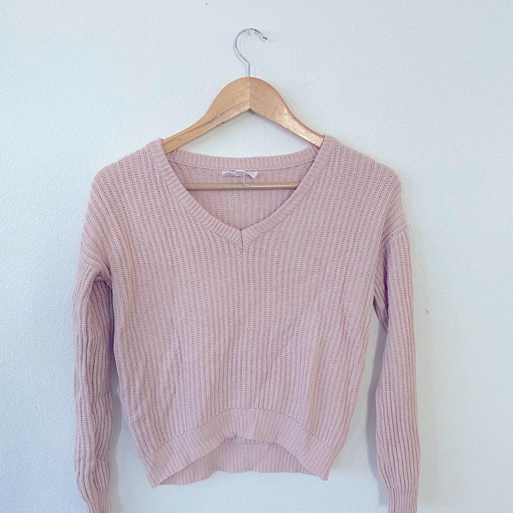 Sweater, light pink.